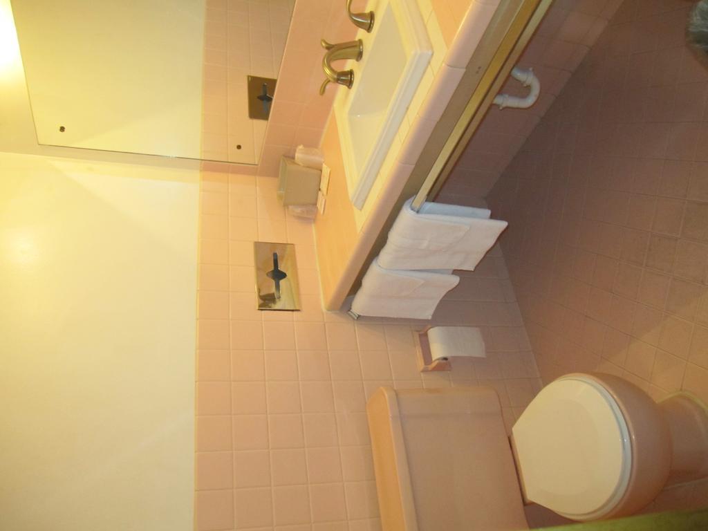 Vista Heights Inn Хенриета Стая снимка